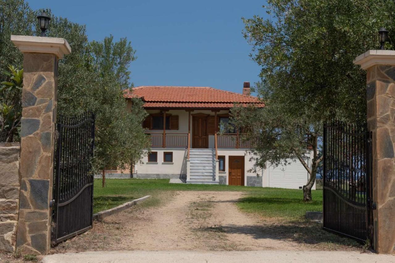 Villa Ilyos Ierissos Exterior photo